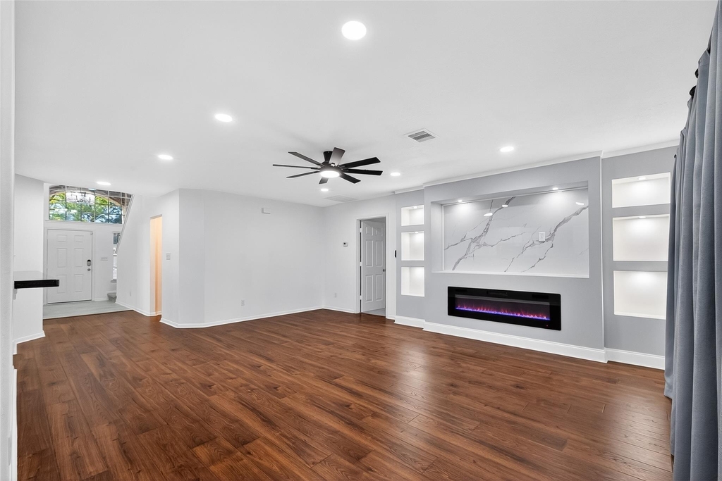 15807 Sonoma Park Drive - Photo 8