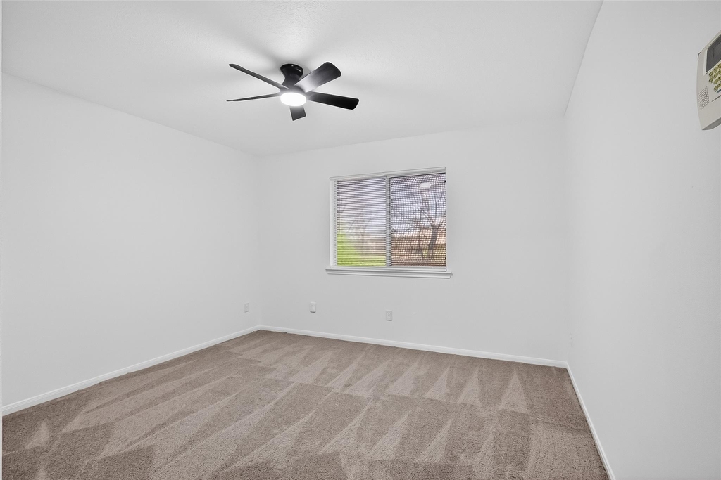 15807 Sonoma Park Drive - Photo 39