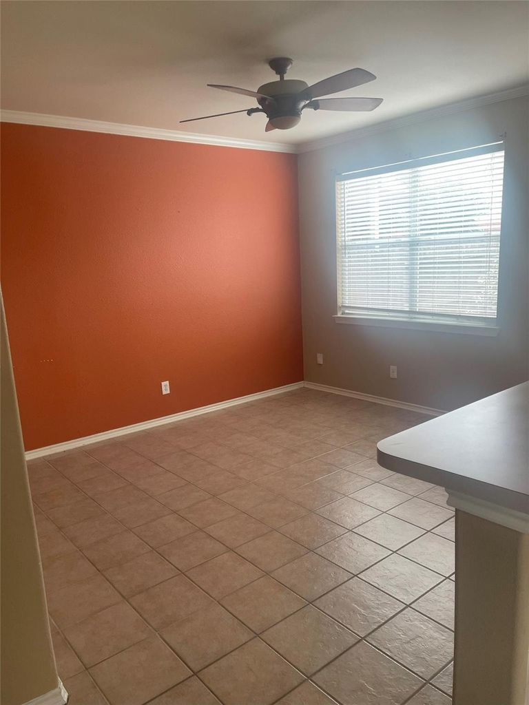 5815 Vinemont Lane - Photo 3
