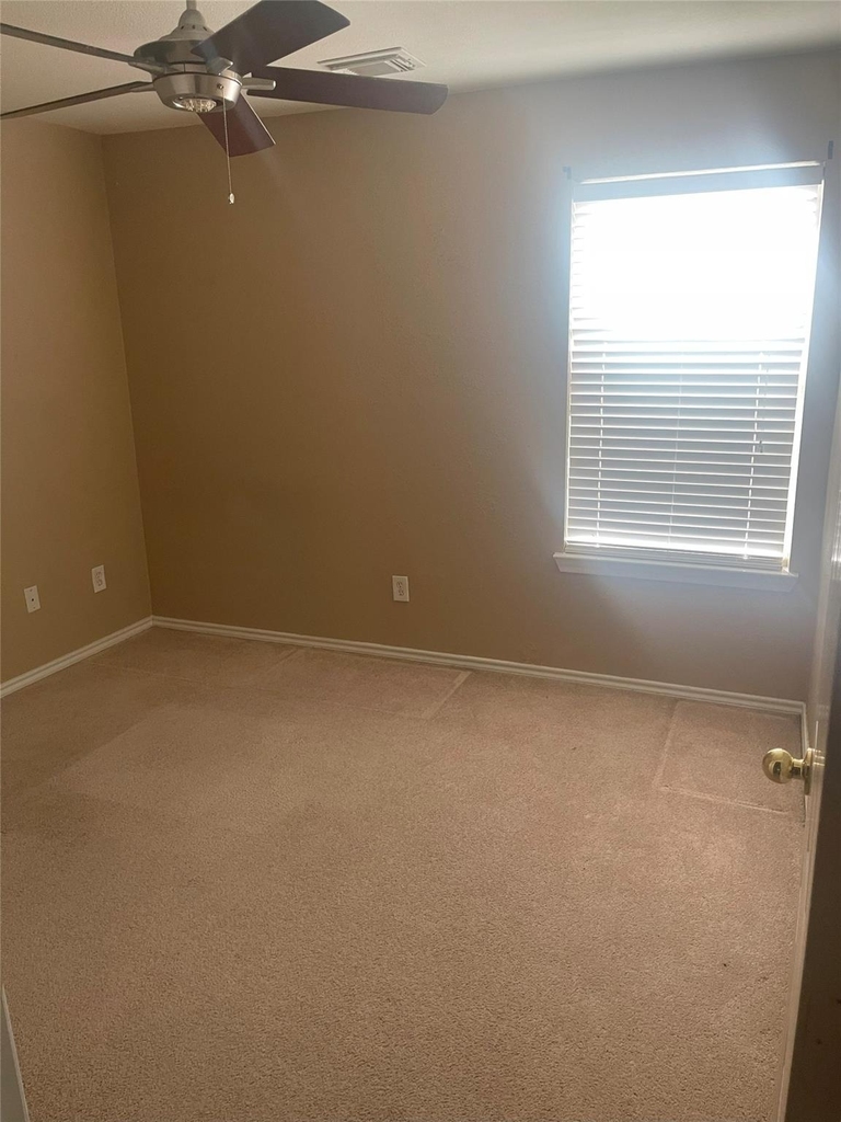 5815 Vinemont Lane - Photo 19