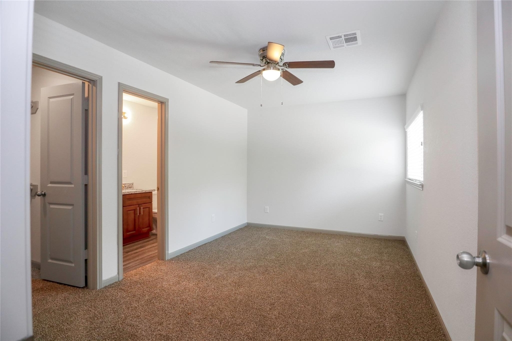 2702 Appian Way - Photo 11