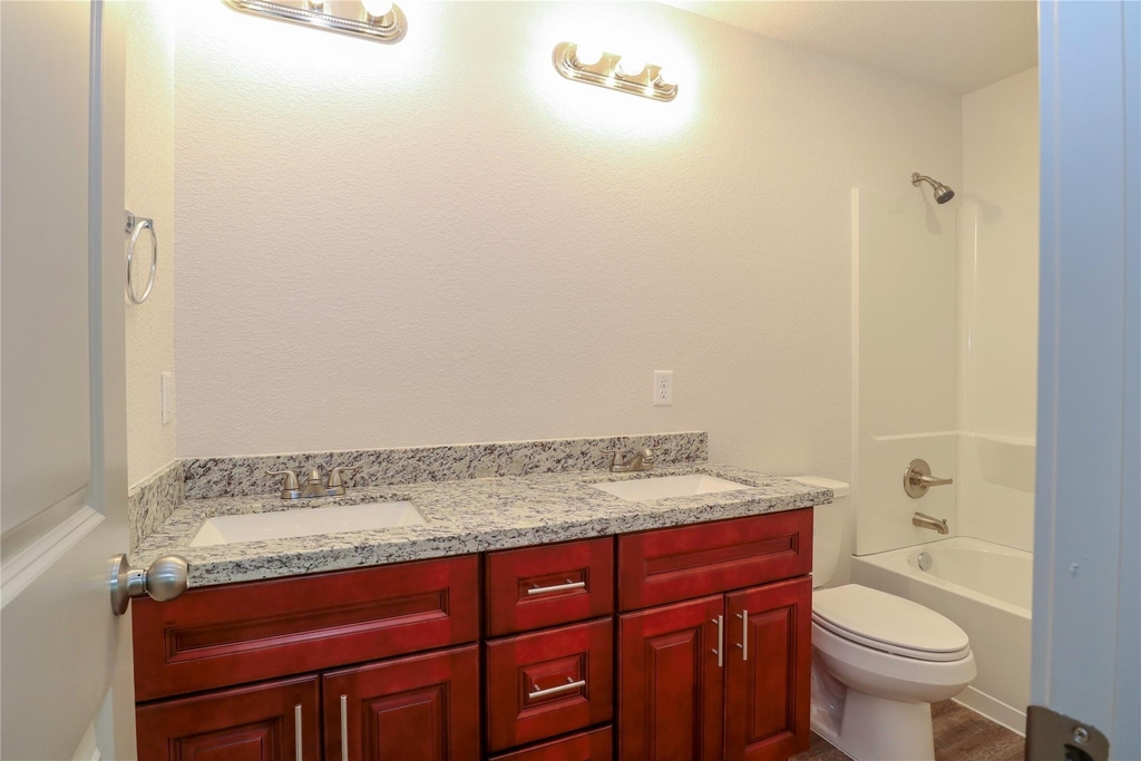2702 Appian Way - Photo 13