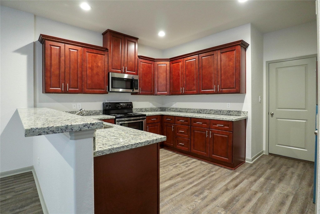 2702 Appian Way - Photo 6
