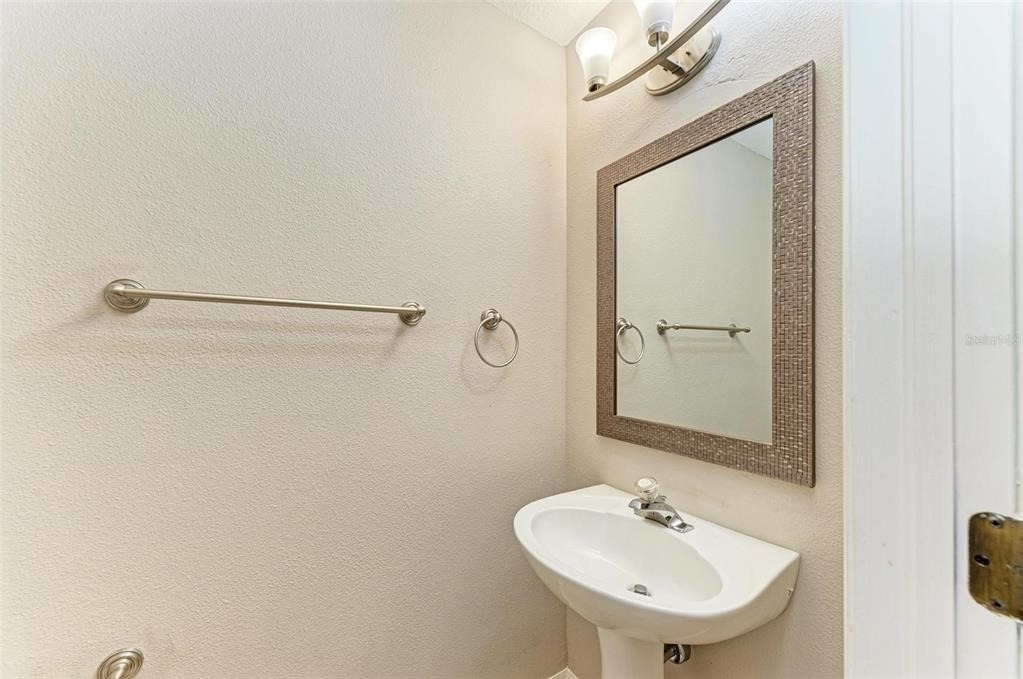 3047 Pointeview Drive - Photo 36
