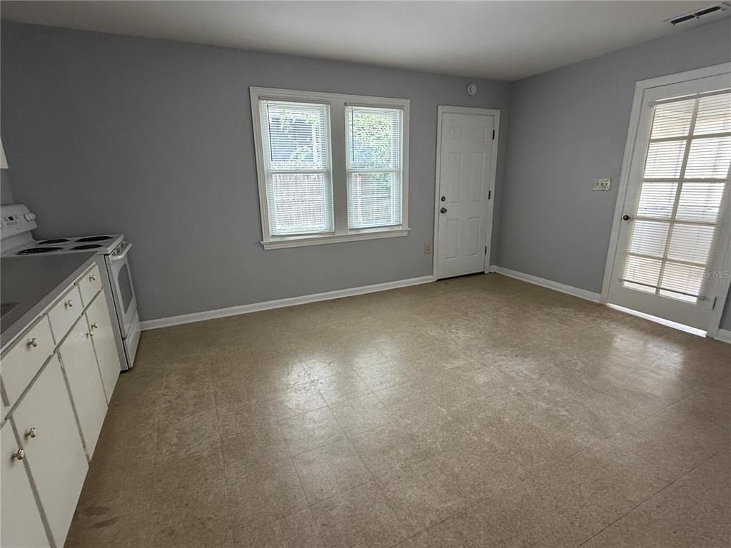 3104 N Massachusetts Avenue - Photo 2