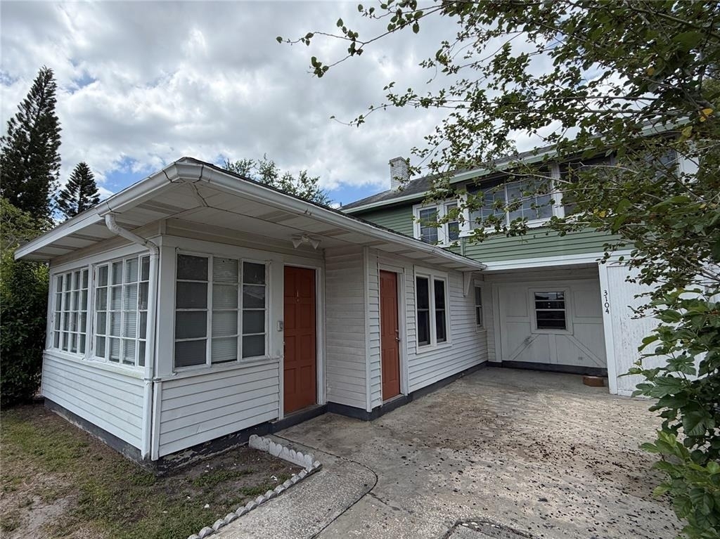 3104 N Massachusetts Avenue - Photo 0