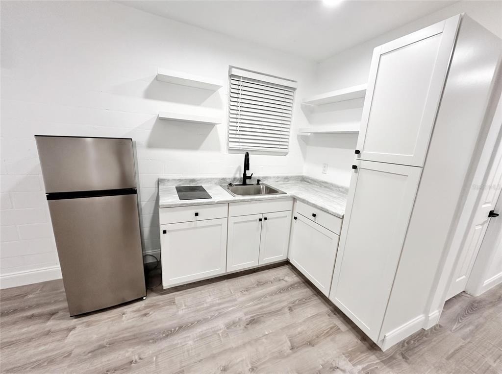 1017 Parkwood Drive - Photo 4