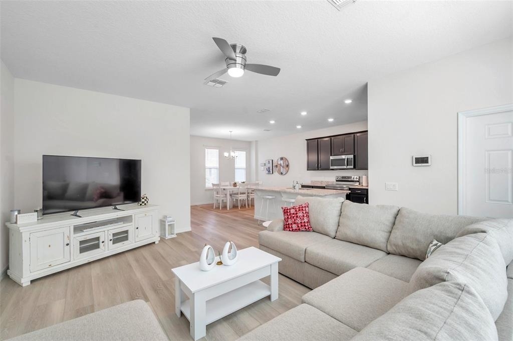4966 Avalon Park Boulevard - Photo 12