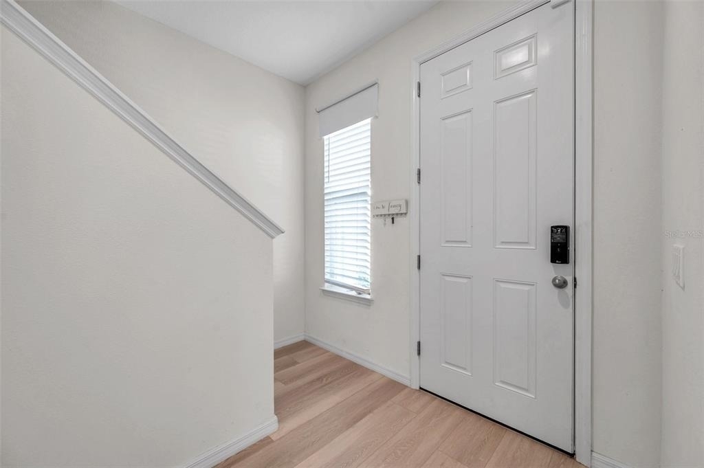 4966 Avalon Park Boulevard - Photo 8