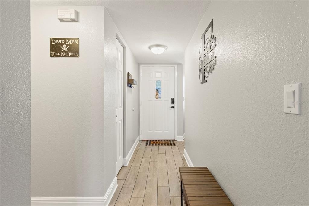 5817 Park Street N - Photo 2