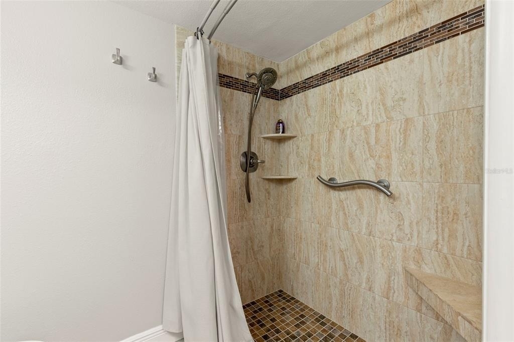 5817 Park Street N - Photo 19
