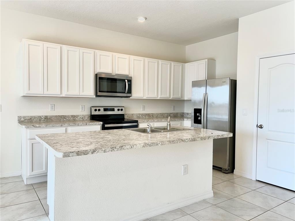 401 Feltrim Reserve Boulevard - Photo 3