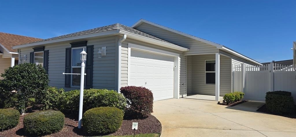 2577 Lindewood Street - Photo 0