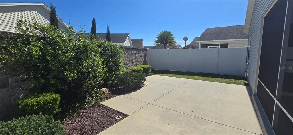 2577 Lindewood Street - Photo 3