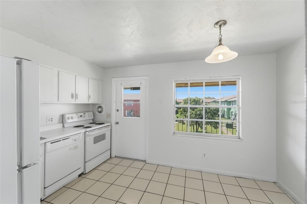 1655 W Oak Ridge Road - Photo 19