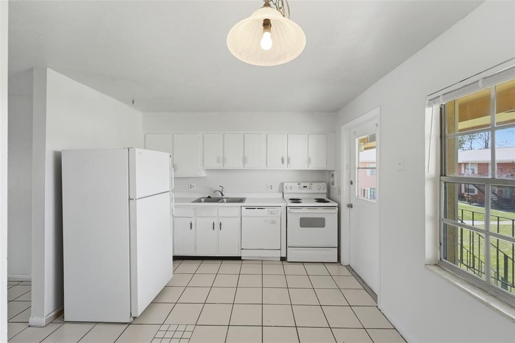 1655 W Oak Ridge Road - Photo 16