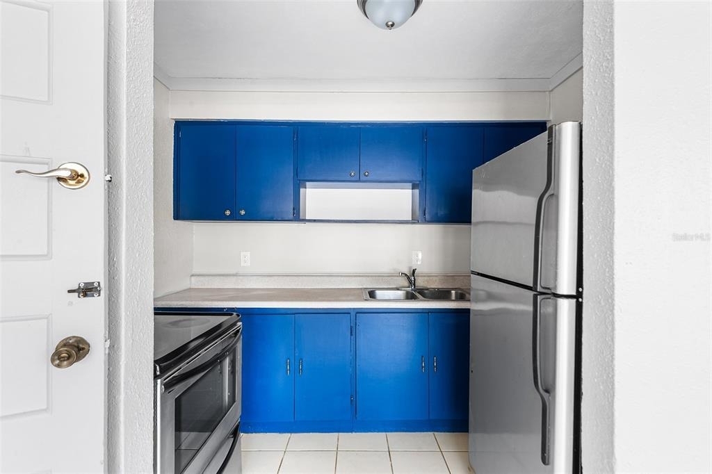 201 N Himes Avenue - Photo 7