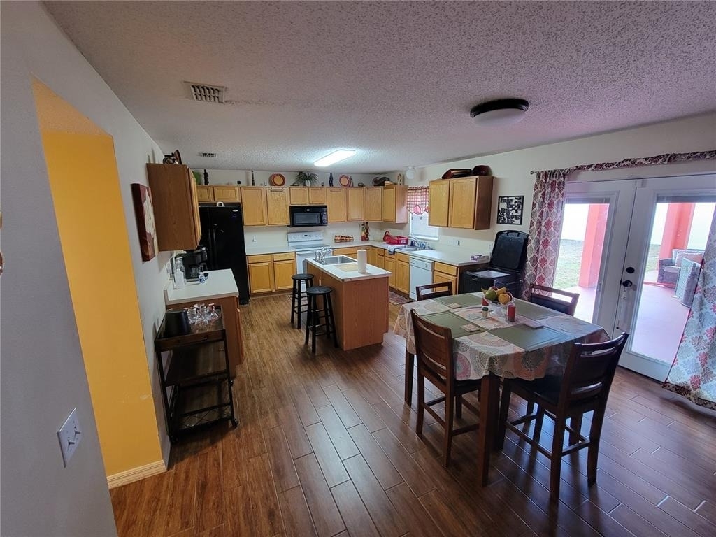 2242 Wood Court - Photo 8