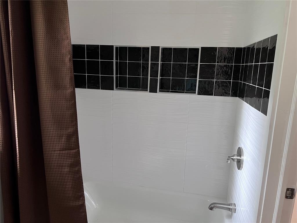 3035 W University Avenue - Photo 11