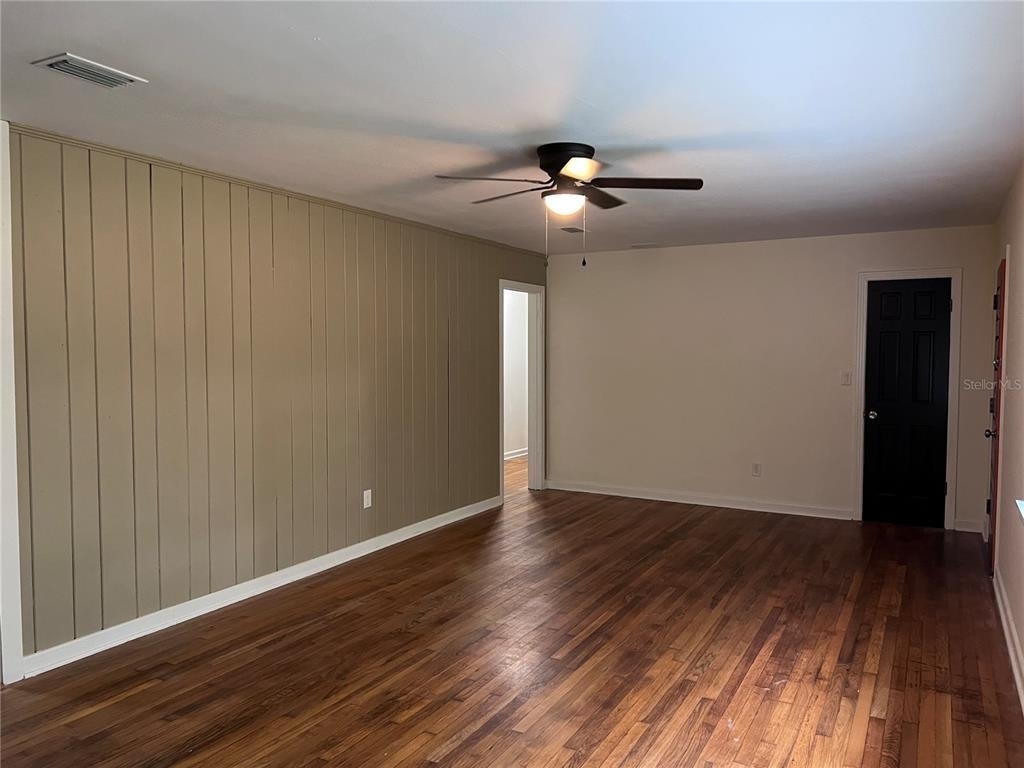 3035 W University Avenue - Photo 3