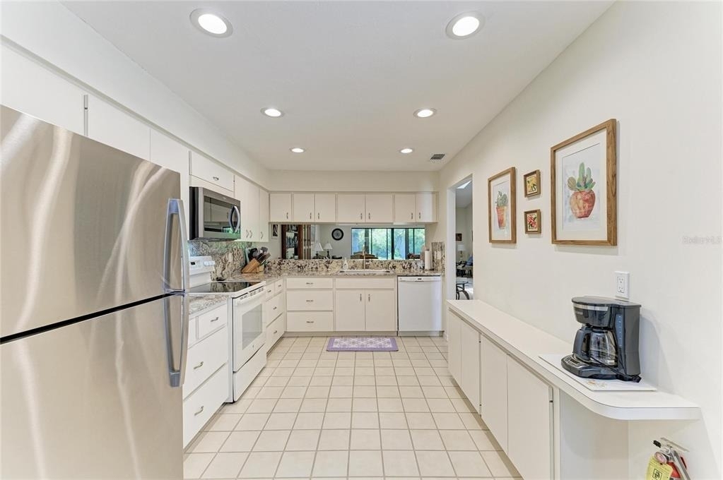 3946 Wilshire Circle E - Photo 14