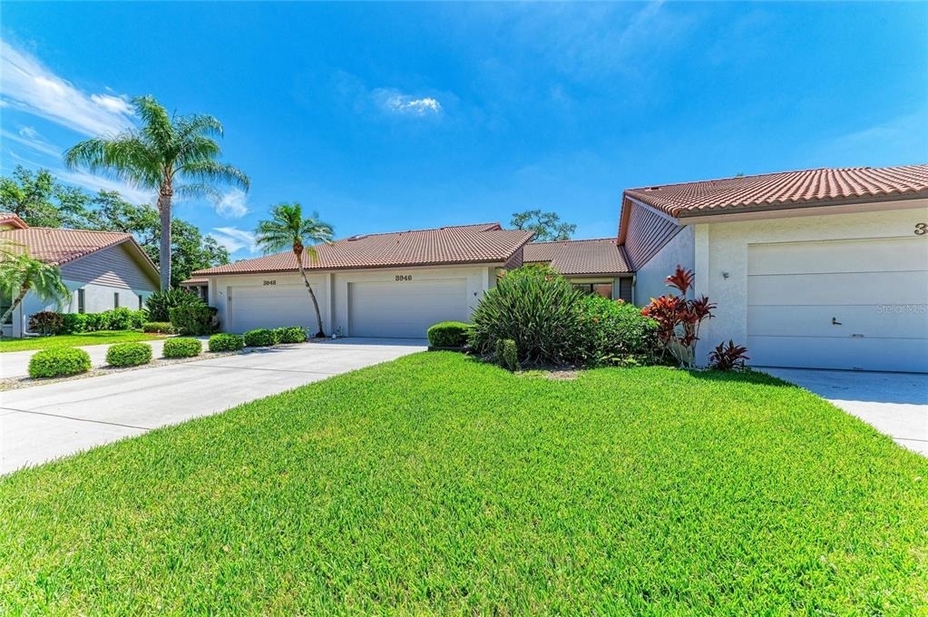 3946 Wilshire Circle E - Photo 2