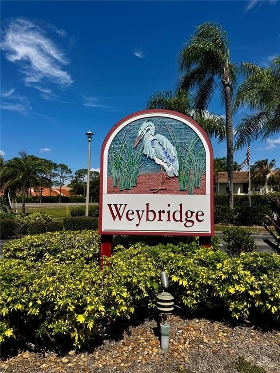 4644 Weybridge - Photo 0