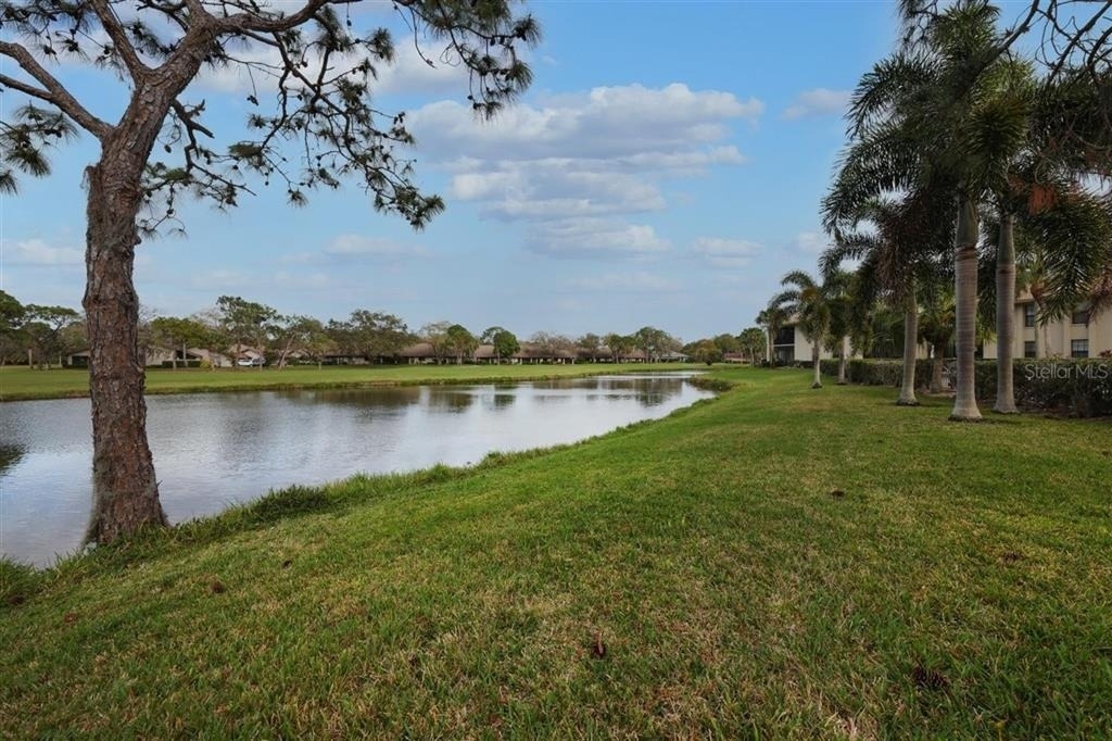 4644 Weybridge - Photo 38
