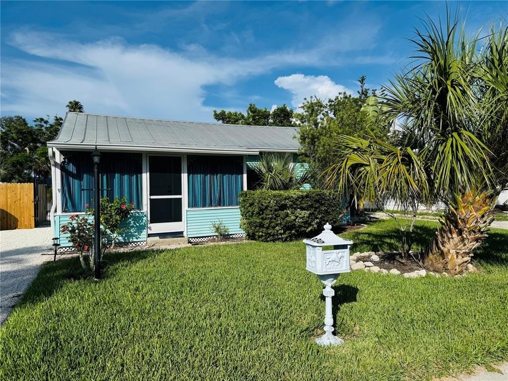 6980 Poinsetta - Photo 0