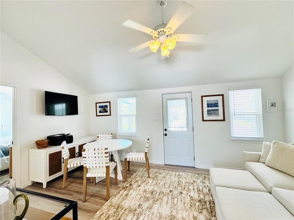 6980 Poinsetta - Photo 7