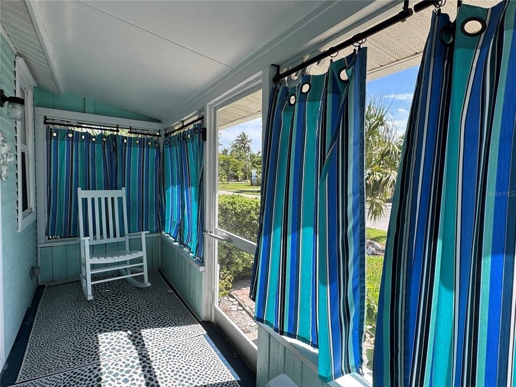 6980 Poinsetta - Photo 1