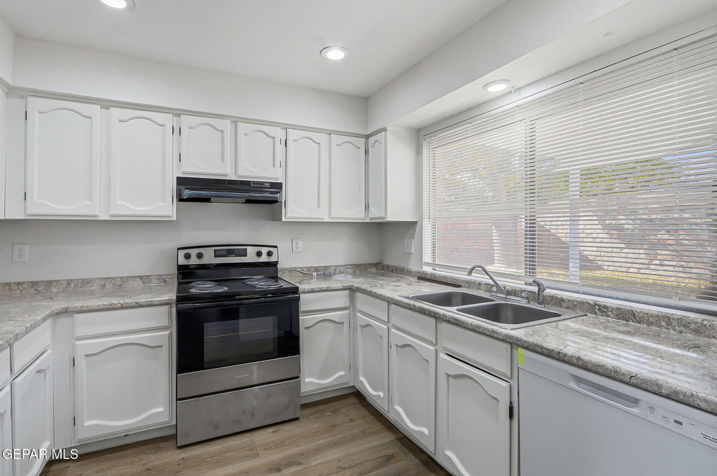 7129 Orizaba Avenue - Photo 8