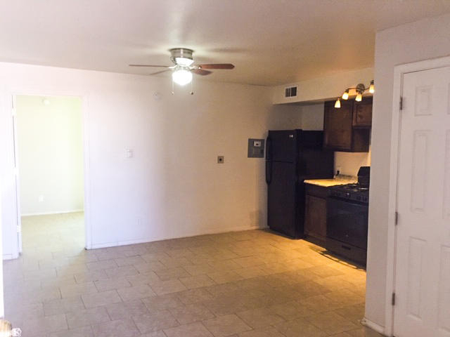 1654 Exeter Drive - Photo 2