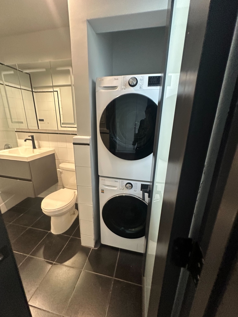 1BR in Sutton Place - Photo 4
