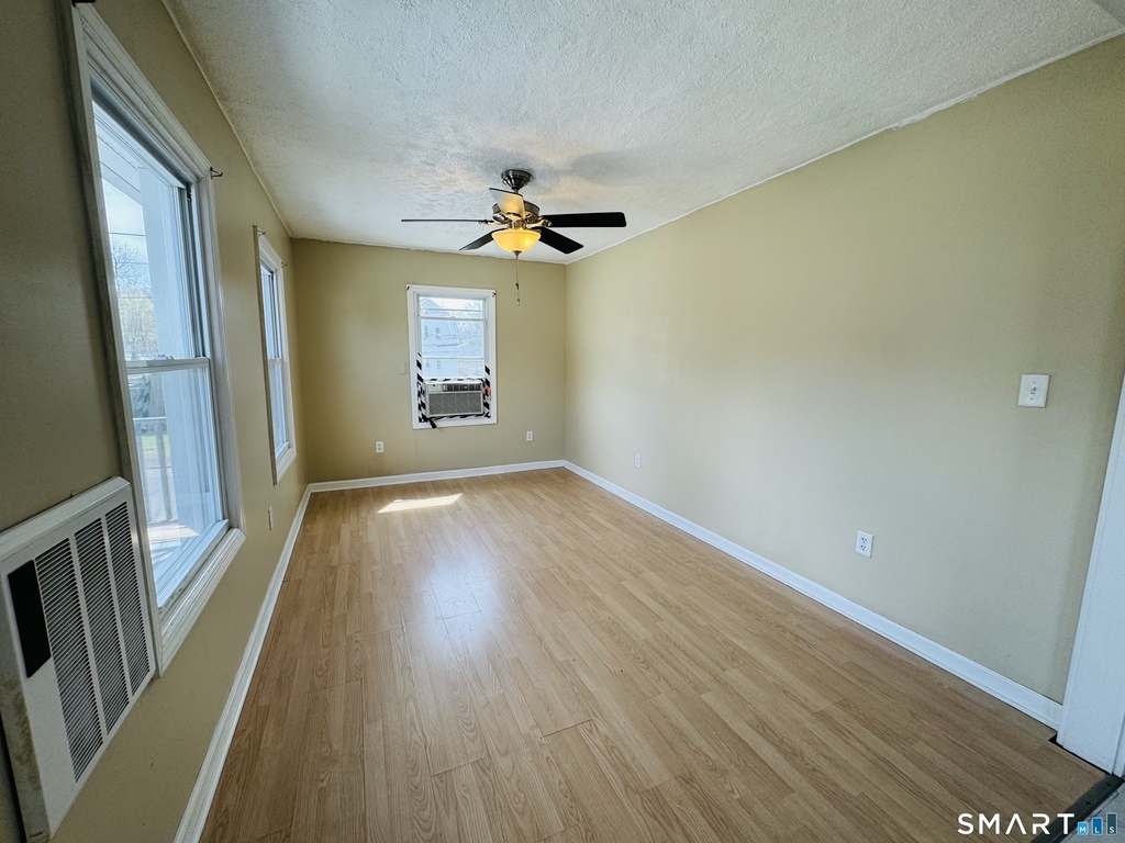 260 Bunker Avenue - Photo 4