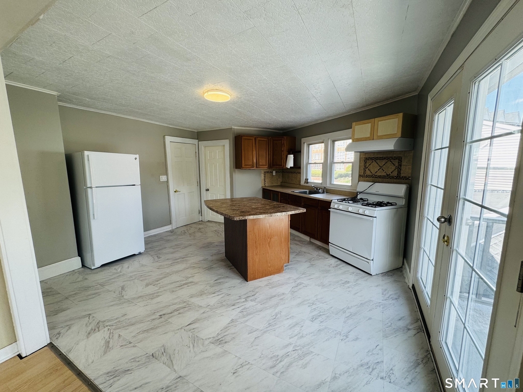 260 Bunker Avenue - Photo 6