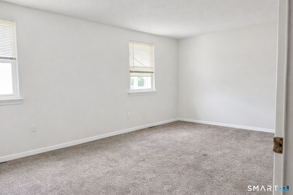 16 Gate Lane - Photo 6