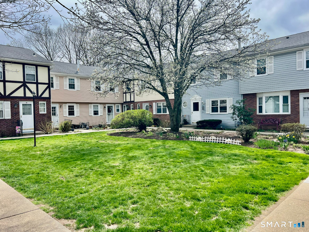 16 Gate Lane - Photo 1