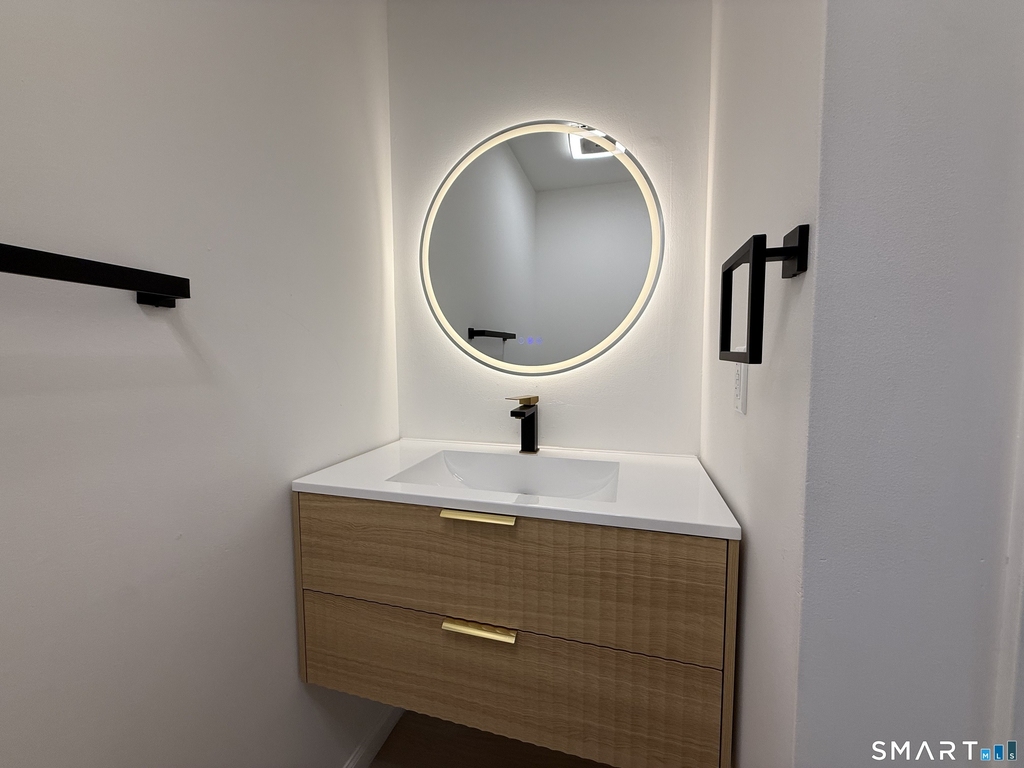 8-12 Sterling Street - Photo 9