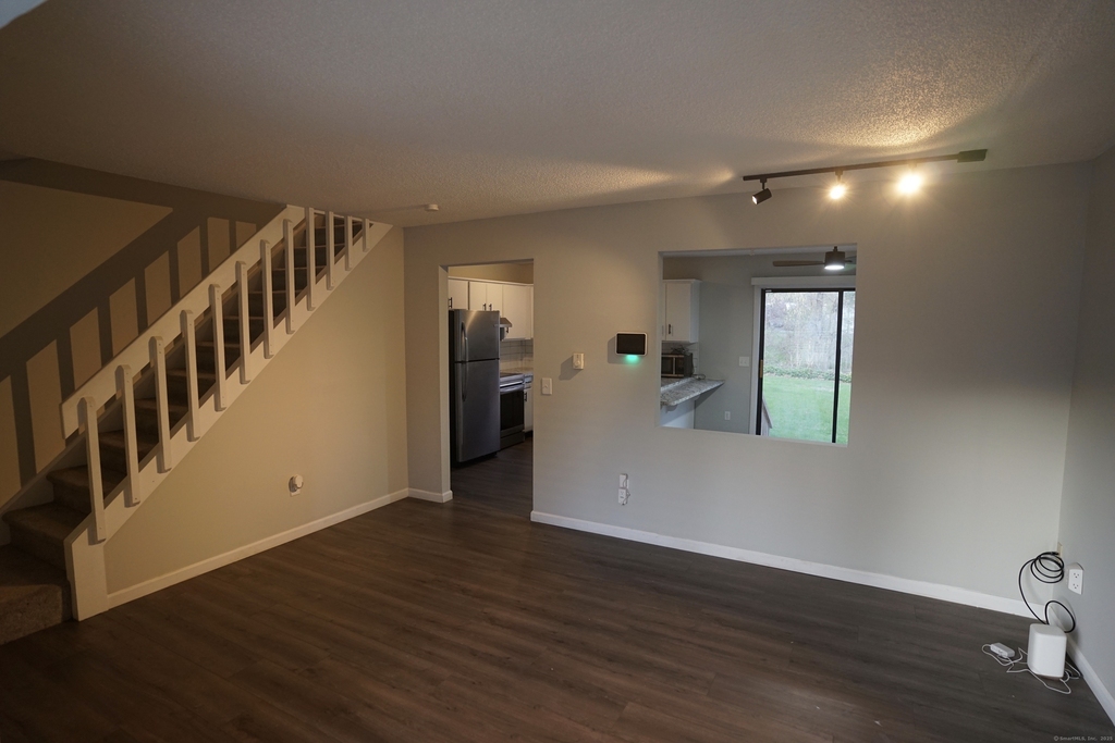 188 Moreland Avenue - Photo 3