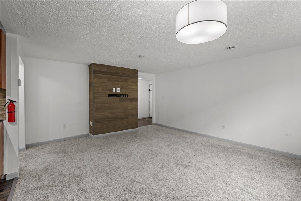 5523 Ellsworth Av. - Photo 8