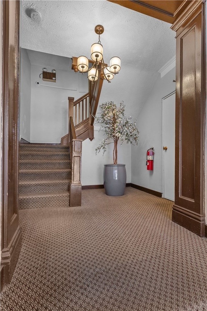 5523 Ellsworth Av. - Photo 2