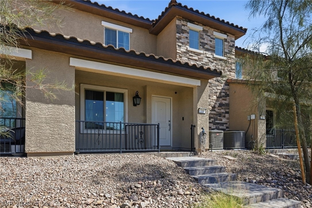 709 Pickled Pepper Place - Photo 2
