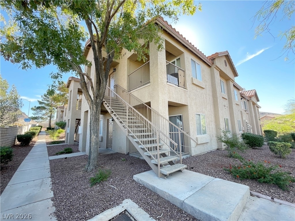2110 Los Feliz Street - Photo 0