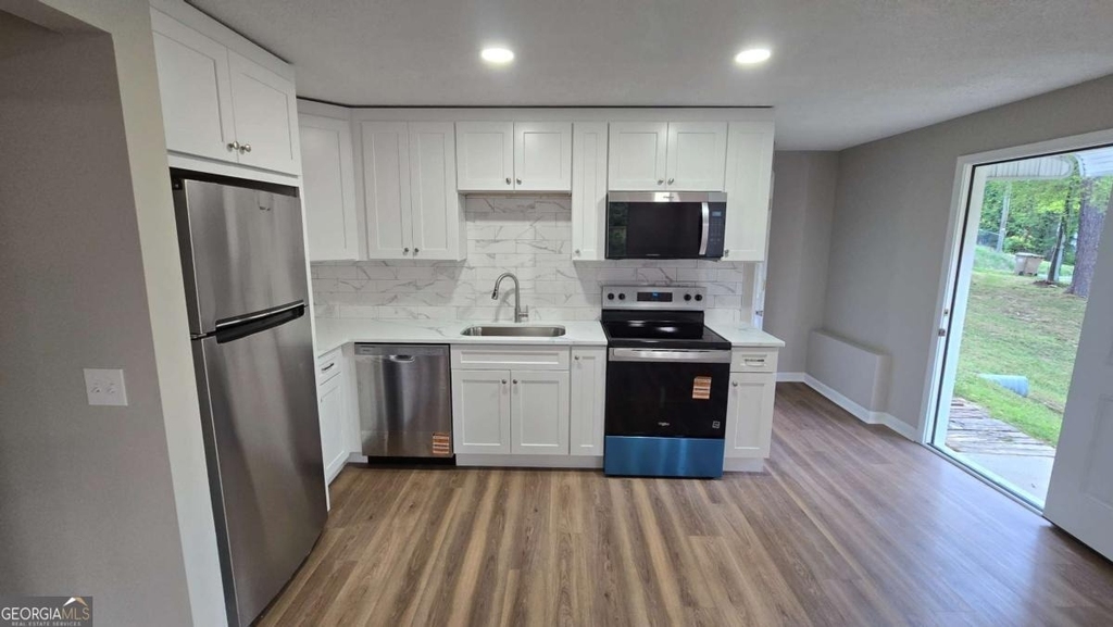 3025 Mangum Drive - Photo 3