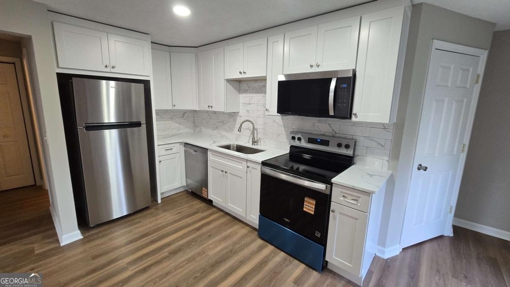 3025 Mangum Drive - Photo 4