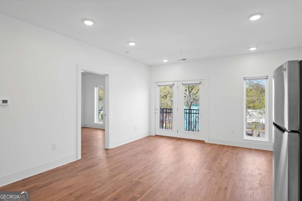 456 Flat Shoals Avenue Se - Photo 6