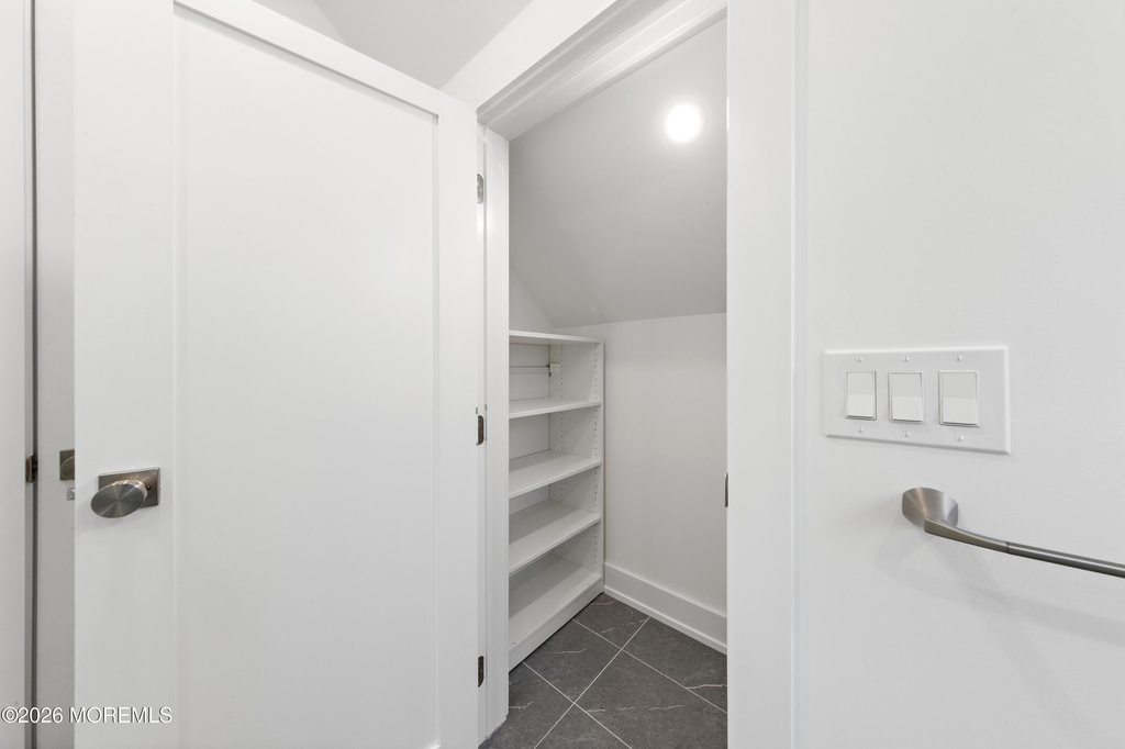 427 Hoyt Street - Photo 44