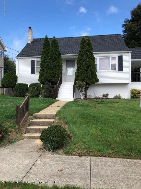 17 Clarence Avenue - Photo 0