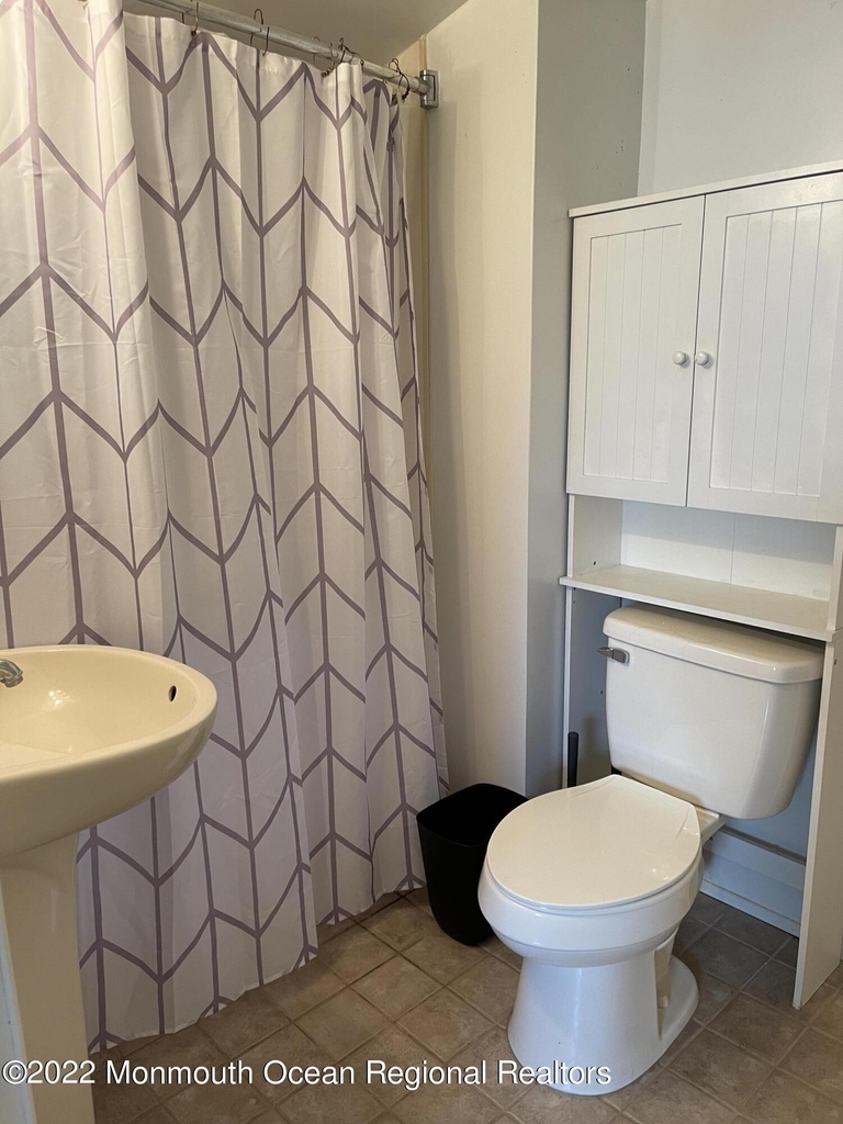 17 Clarence Avenue - Photo 13
